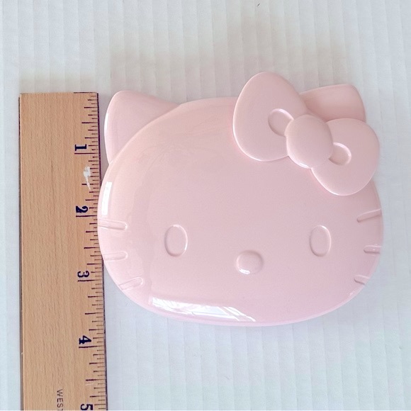 Hello Kitty Compact LED Mirror - Picture 8 of 10